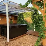 Cube Nature Bitche